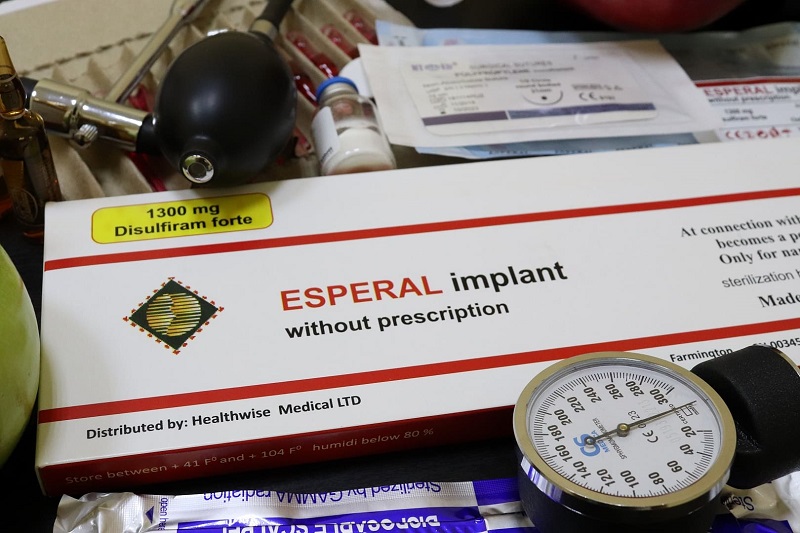 Вшивание ампулы от алкоголизма: препарат Esperal